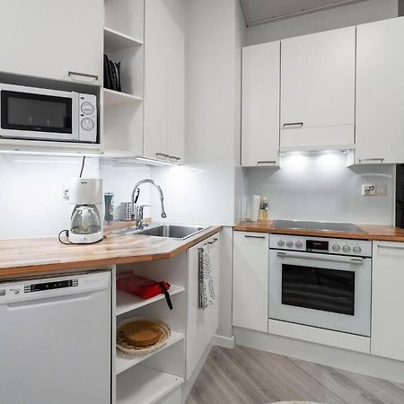 Cozy Roomy Studio Flat Next To Tram Stop @ Kallio هلسنكي المظهر الخارجي الصورة